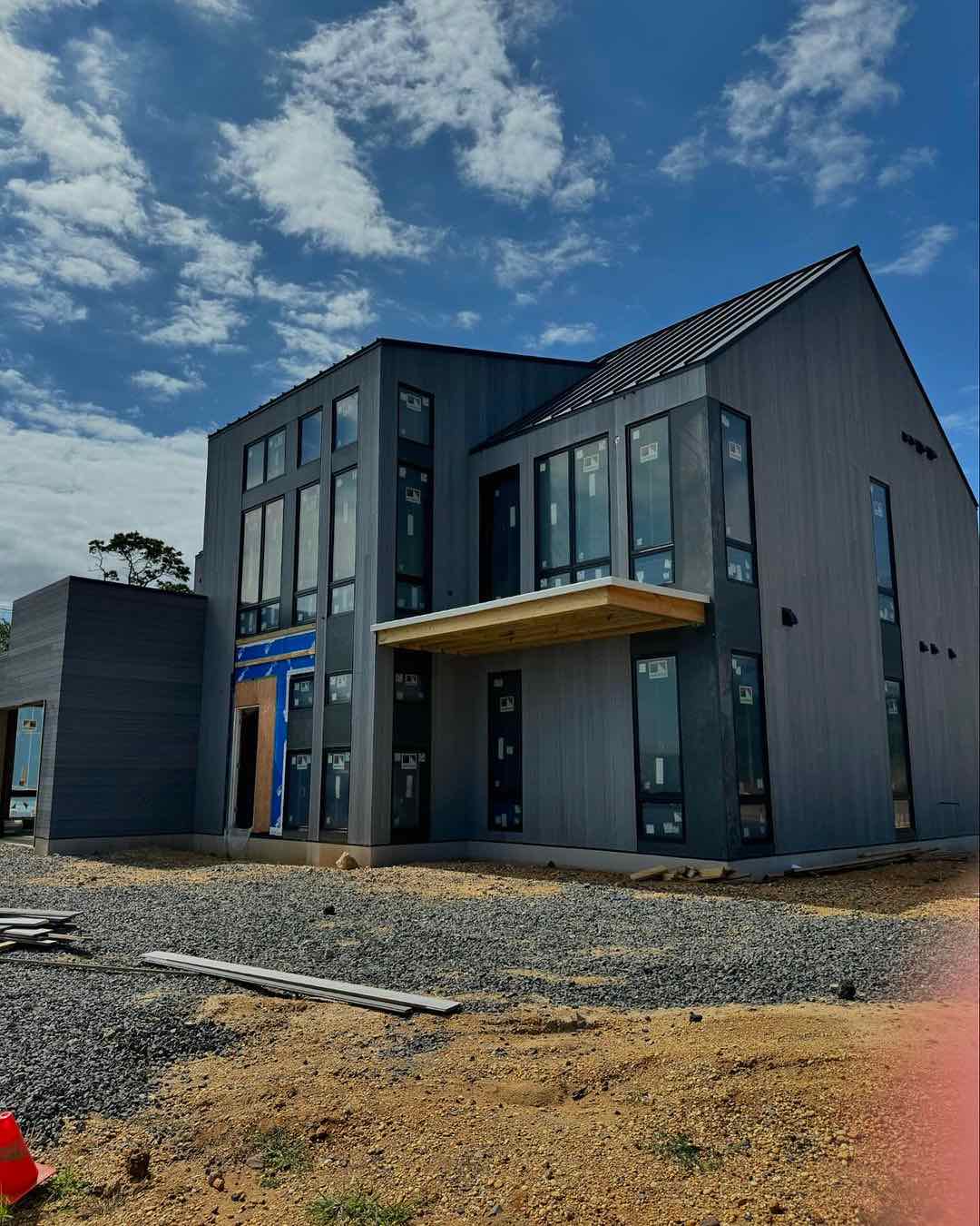 Brant Point feat. Alaskan Yellow Cedar and Abodo Vulcan Cladding Brant Point feat. Alaskan Yellow Cedar and Abodo Vulcan Cladding