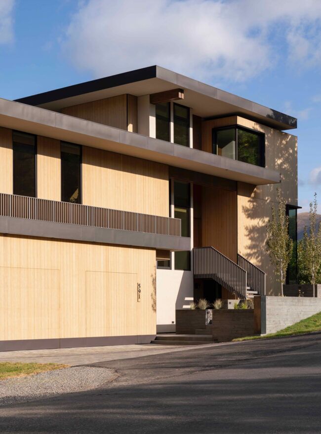 The Knobb Hill House :: PEARL Abodo Vulcan Cladding - reSAWN TIMBER co.