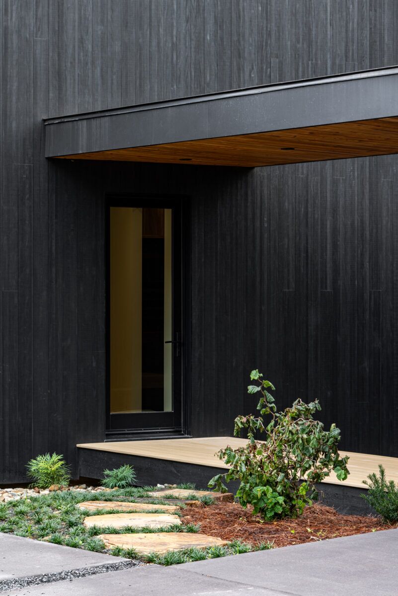 Oak Tree Cladding CROOKED TREE LODGE :: NERO Exterior Cladding and AMITY European White ...