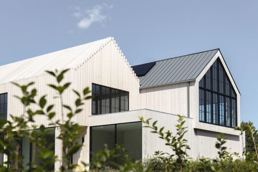 Twin-Gables-SiOOX-Abodo-Vulcan-Cladding-Slats-Trellis9-Sioox-Article